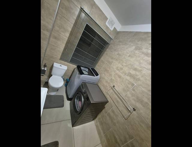 1 BEDROOM APARTMENT FOR SALE IN ESSENWOOD